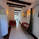 度假居 Li Rocchi By Interhome