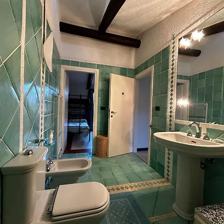 Li Rocchi By Interhome Дом отдыха Коста-Парадисо